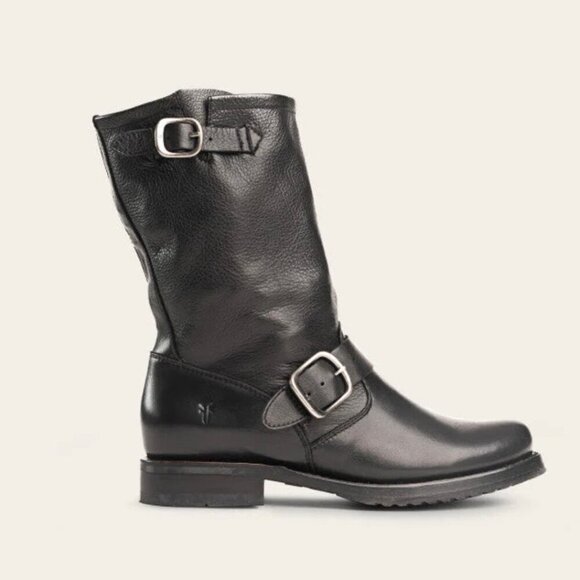 Frye | The Veronica Short Boot - Picture 3 of 10